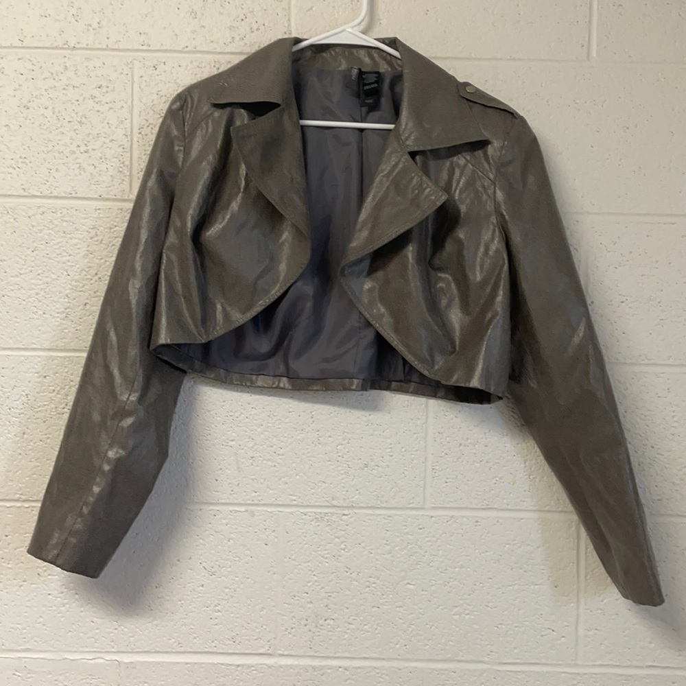 Bisou Bisou Gray Open Front Cropped Jacket